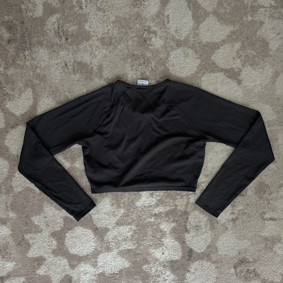 Gymshark Training Black Long Sleeve Crop Top - M - Picture 2 of 2